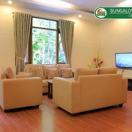 Taman Safari alojamiento Puncak Exterior foto