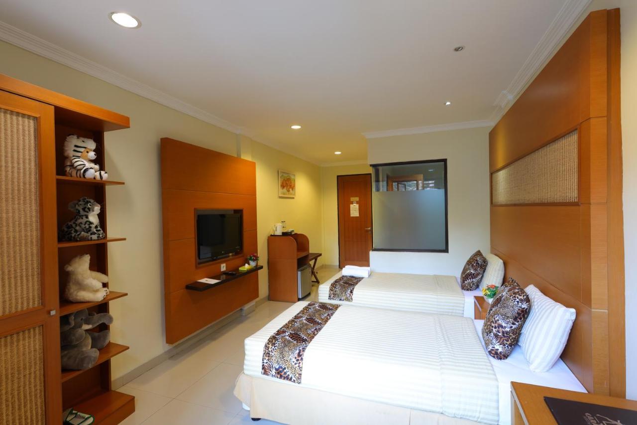 Taman Safari alojamiento Puncak Exterior foto